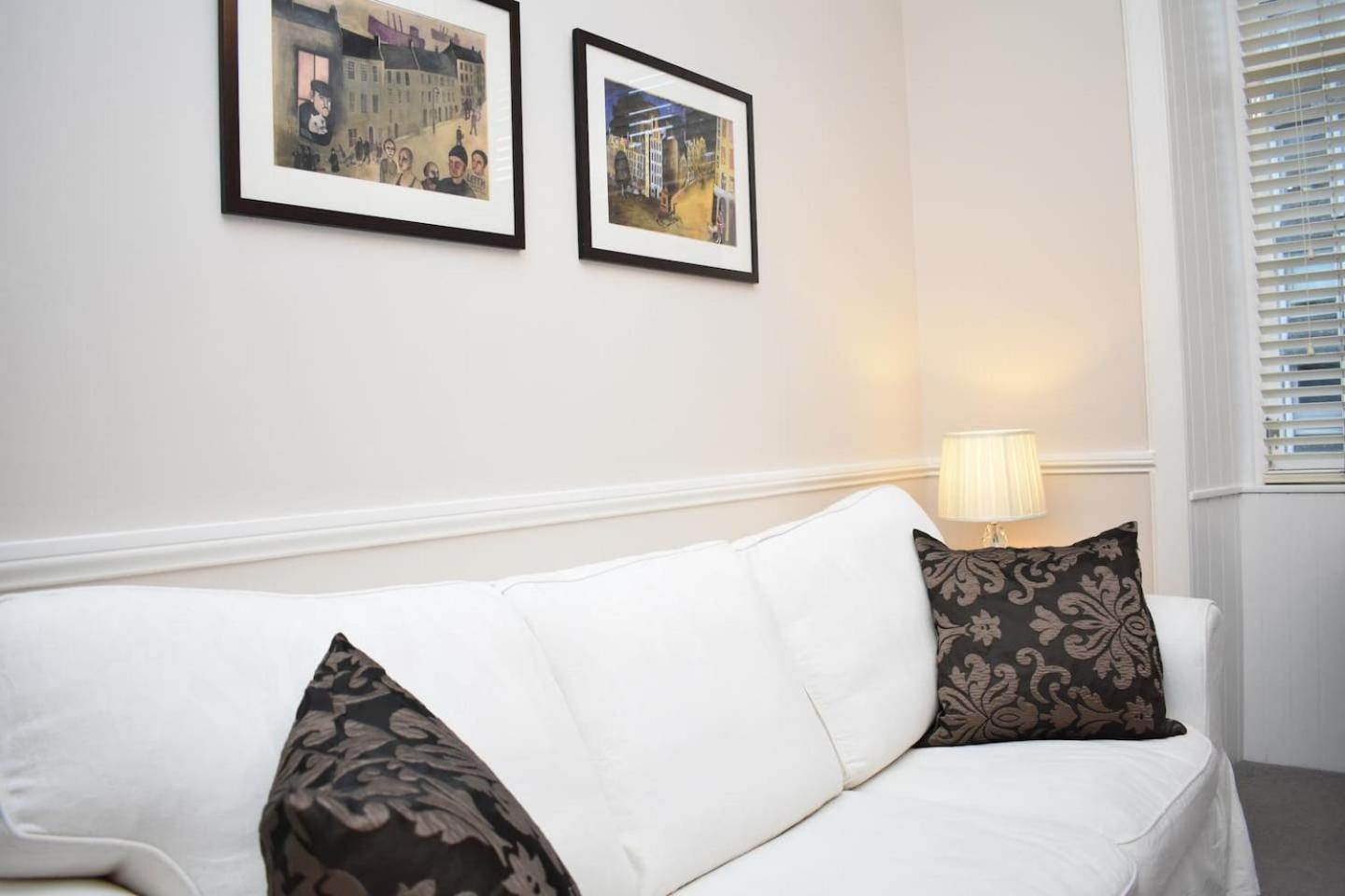 West Port - 2Br In The Heart Of The Old Town Just Off The Grassmarket Эдинбург Экстерьер фото
