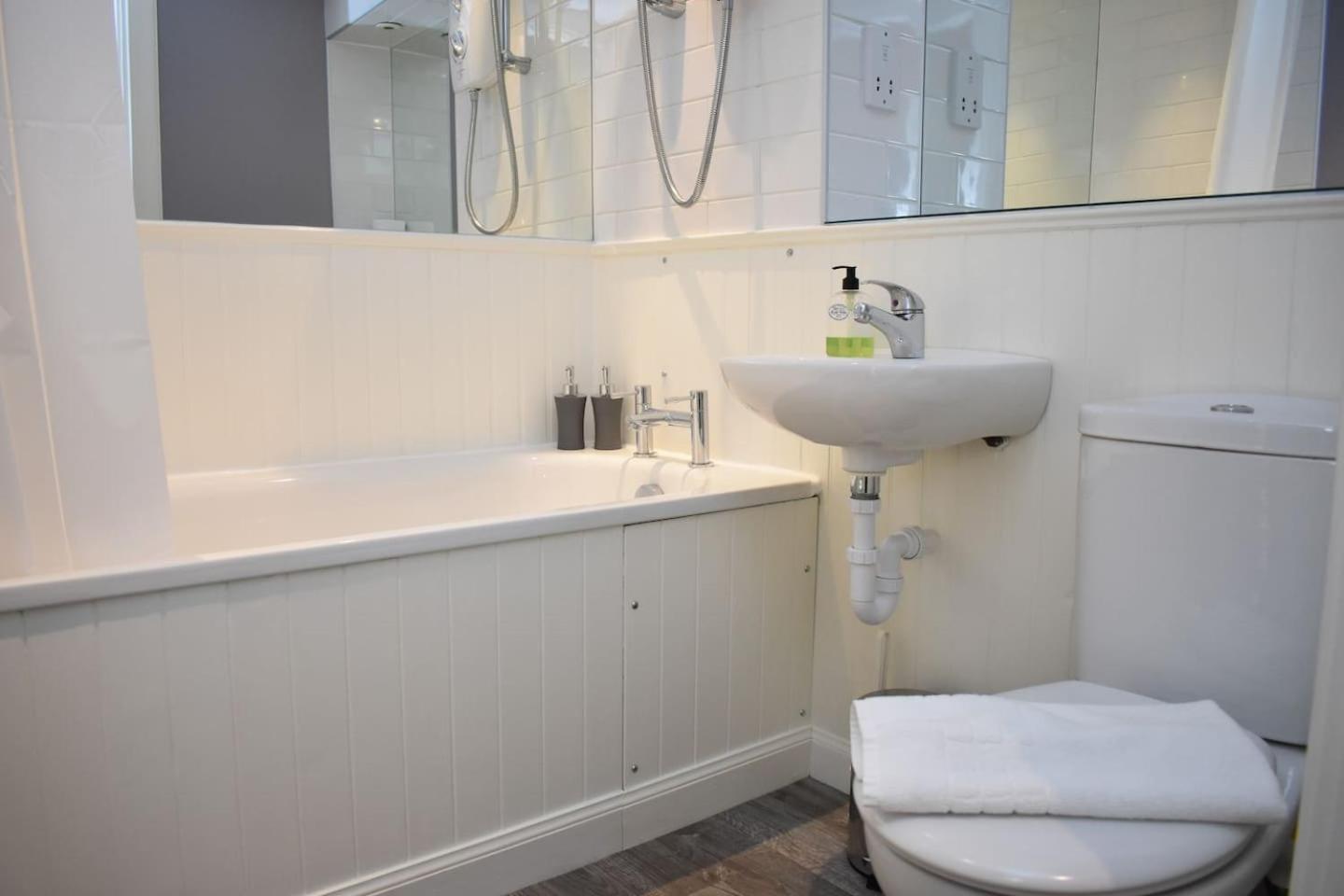West Port - 2Br In The Heart Of The Old Town Just Off The Grassmarket Эдинбург Экстерьер фото